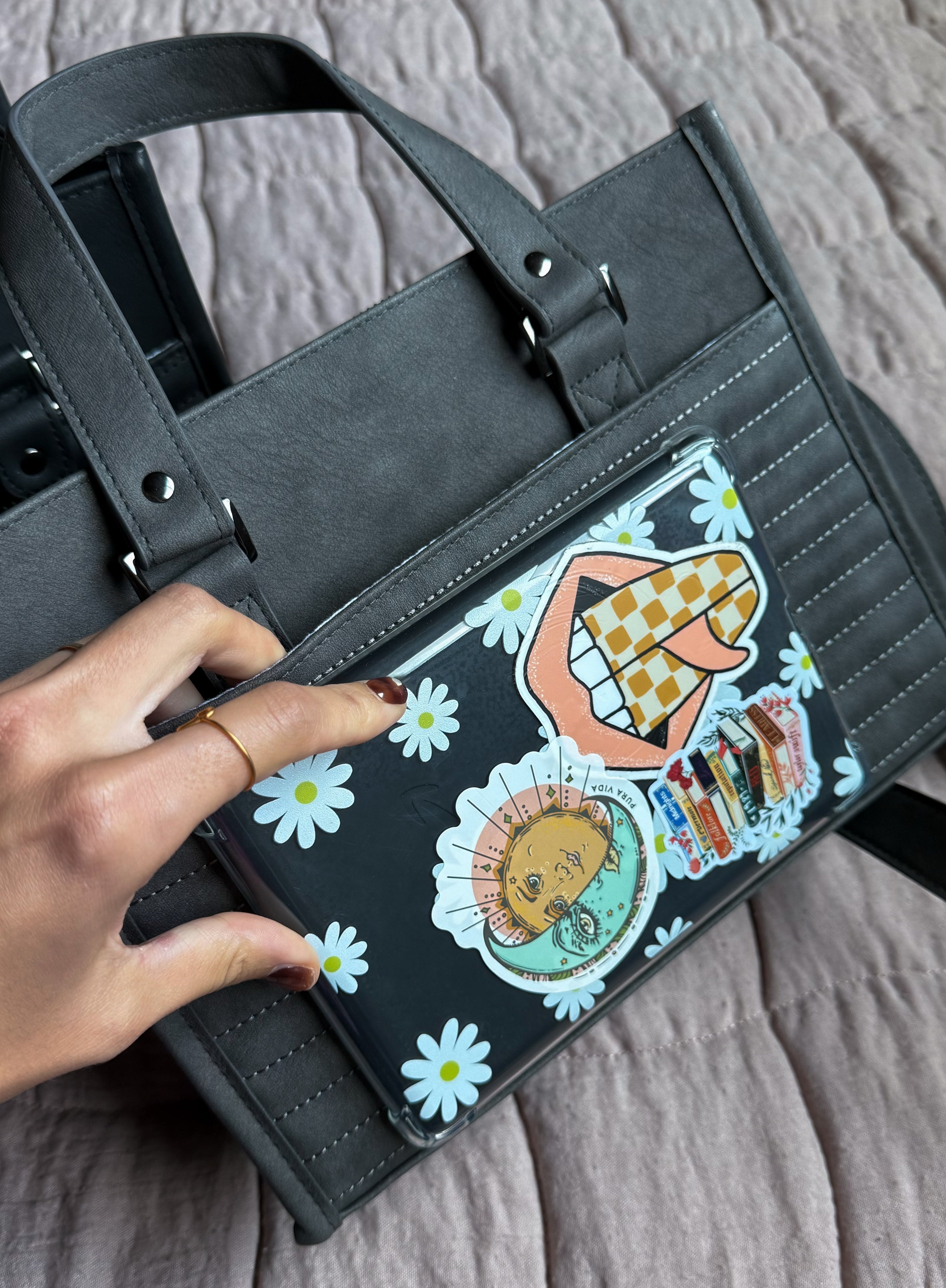 The Boxy Bag in Stone – Rad Revolution The Boxy Bag in Stone – Rad Revolution