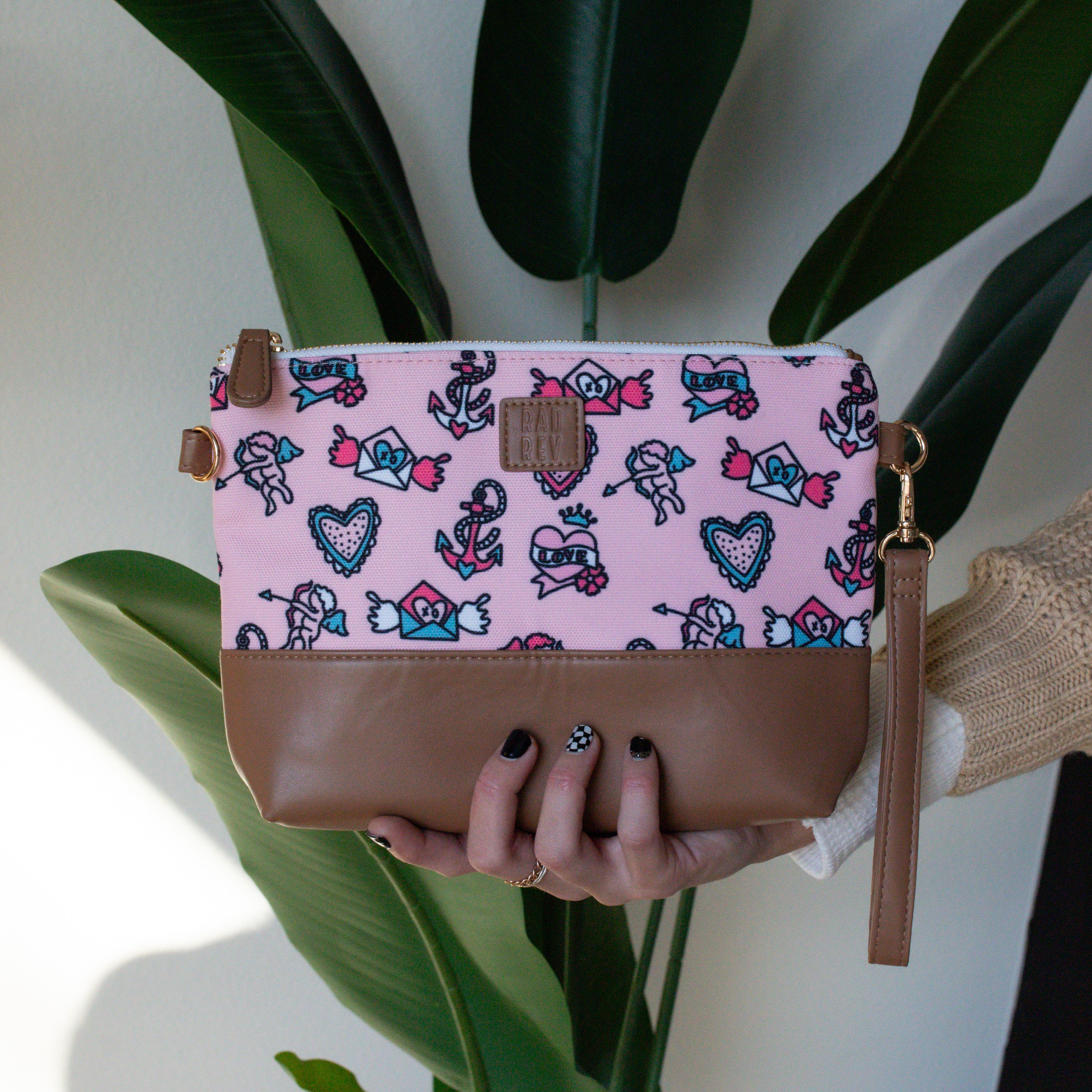 Wet Bag Clutch in Vintage Cupid
