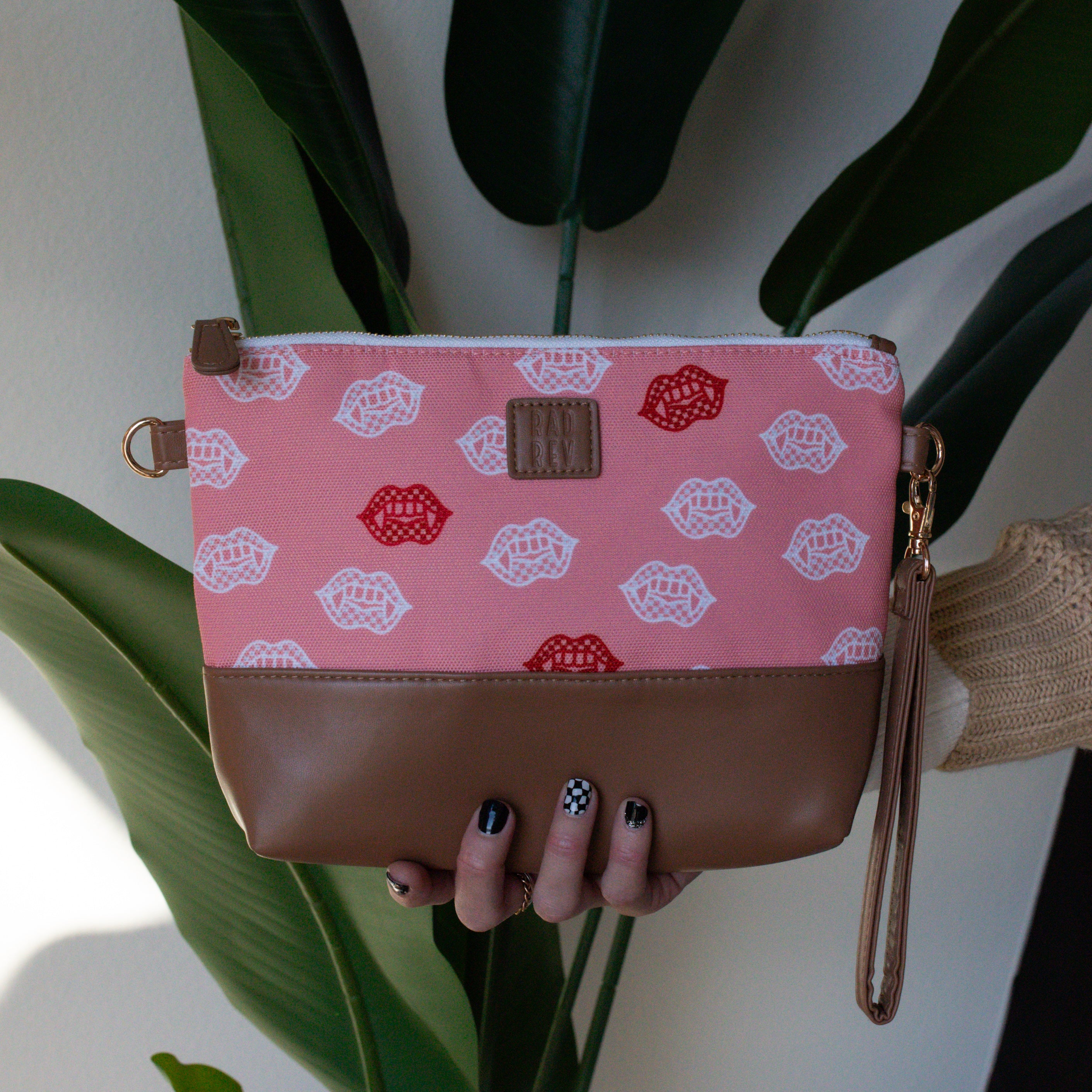 Wet Bag Clutch in Fang