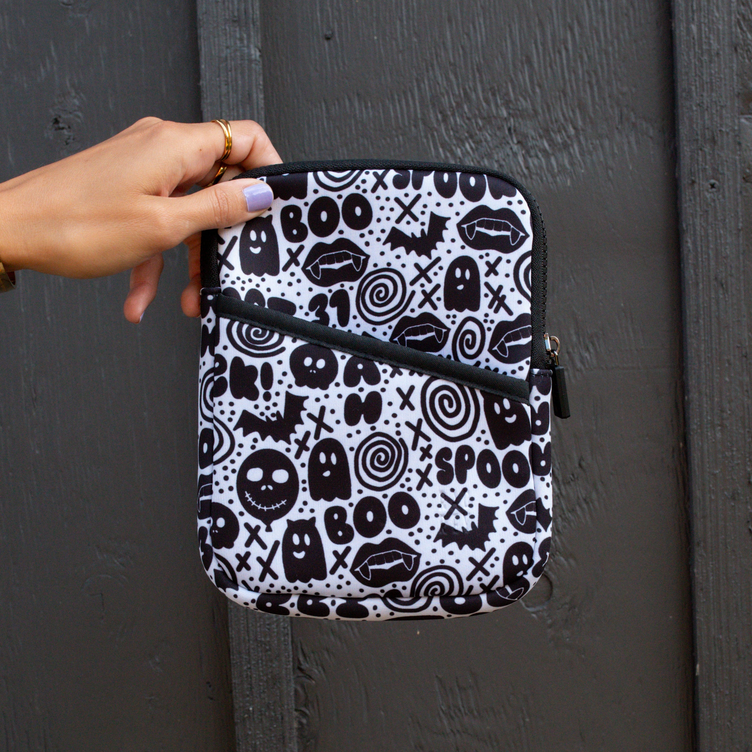 Limited Edition Kindle Pouch in Spooky