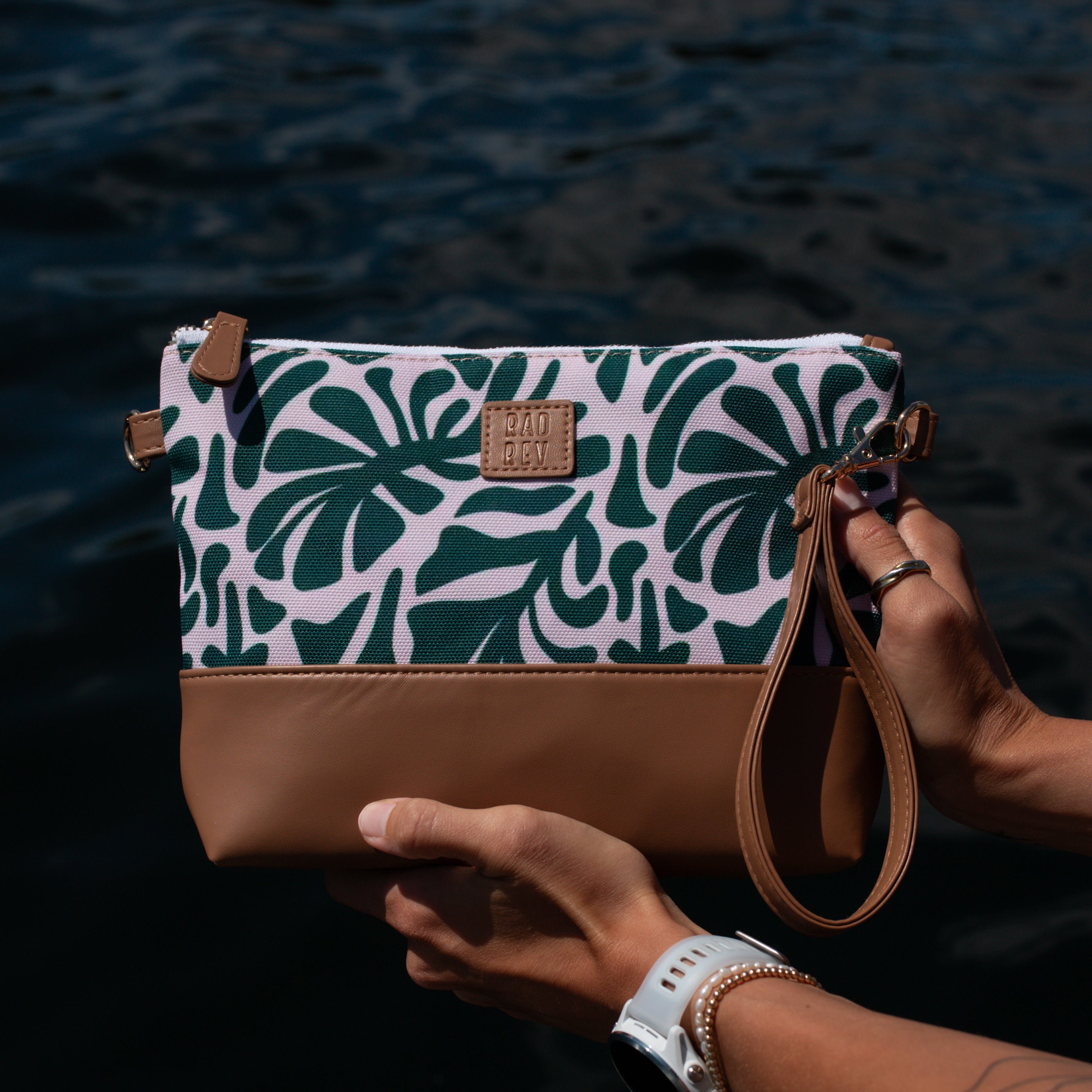 Wet Bag Clutch in Leafy Green