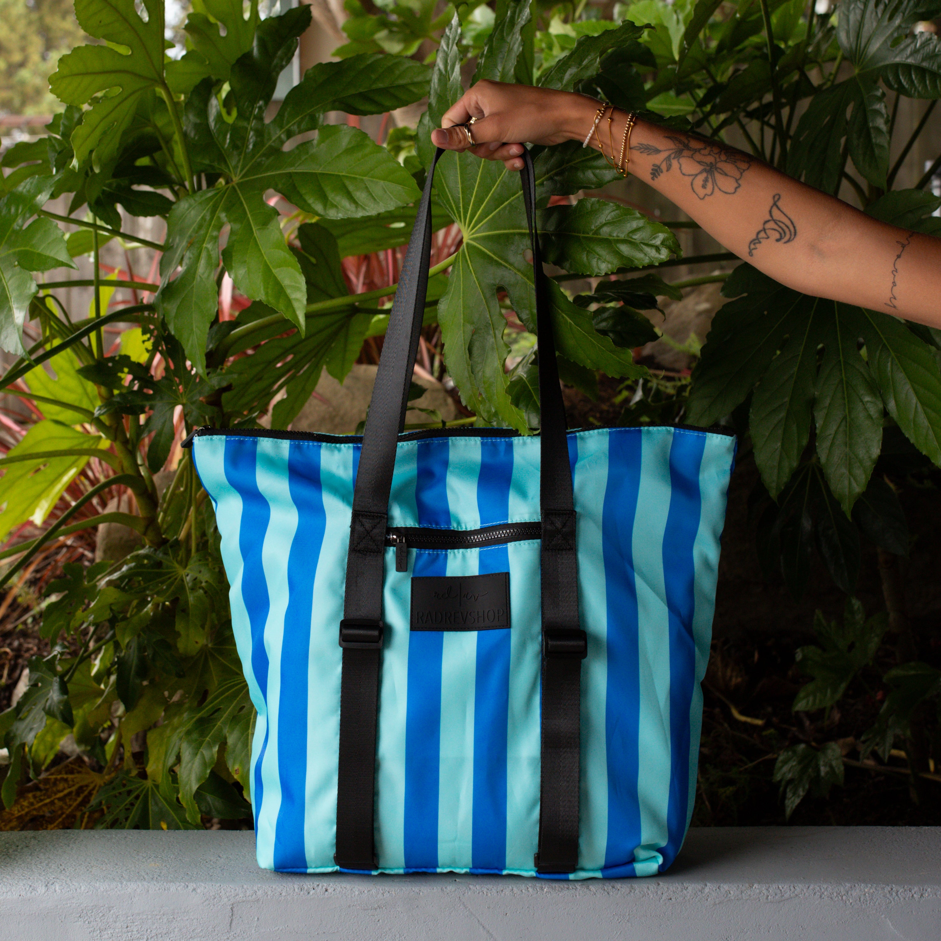 XL Packable Tote in Blue Stripe